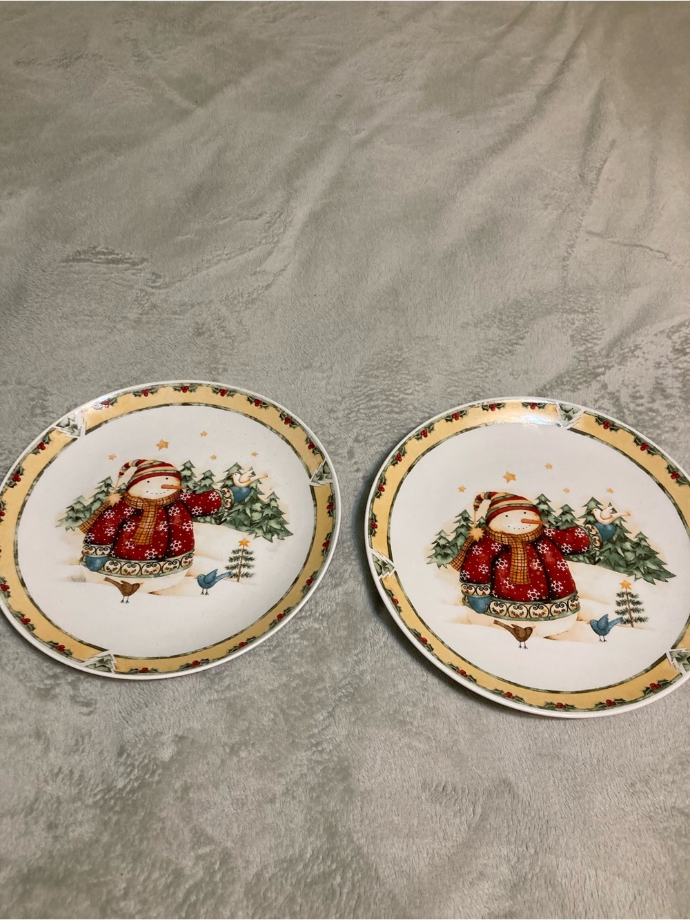 Gibson Red and Cream Snowman Holiday Dinner Plates - Set of 2